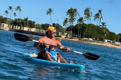 2-hour tandem kayak rental - From Haleiwa Beach Park to the Anahulu River and Haleiwa Bay