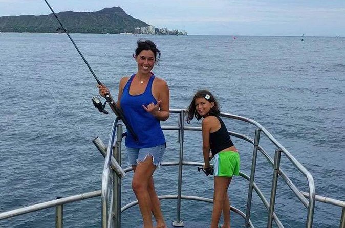3-Hour Honolulu Bottom Fishing Adventure - What You Might Catch (and the Surprise Encounters)