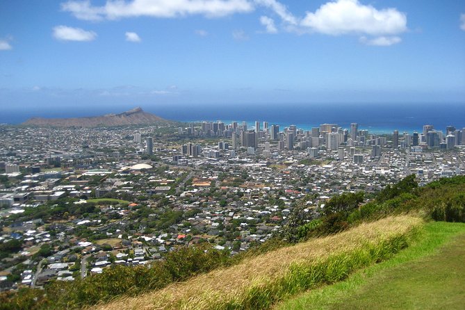 5-Hour Private Customized Luxury Convertible Tour of Oahu's South Shore - A luxury convertible that actually helps you see the South Shore
