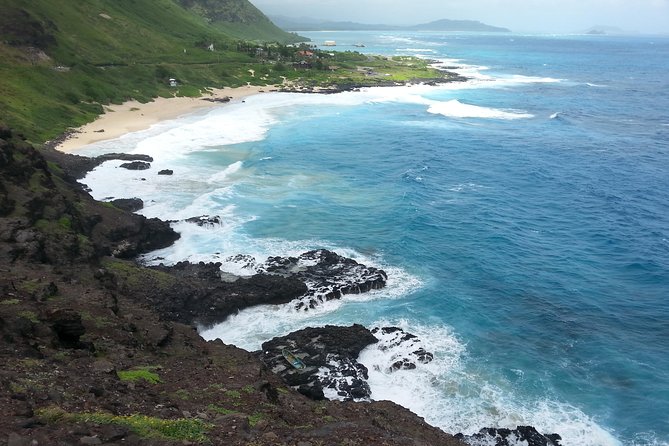 5-Hour Private Customized Luxury Convertible Tour of Oahu's South Shore - Halona Blowhole: a lava-tube show when the ocean cooperates