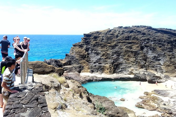 5-Hour Private Customized Luxury Convertible Tour of Oahu's South Shore - Spitting Cave of Portlock: the 60-foot cliff and the wave action