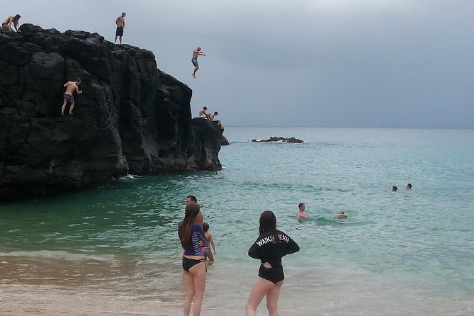 6-Hour Private Customized Luxury Convertible Tour of Oahu's North Shore - Waimea Bay: where the surf can flip the plan