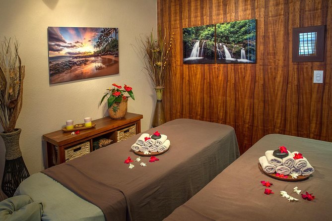 60 Minute Lomi Lomi Massage - Single or Couples? How the Session Format Changes Your Experience
