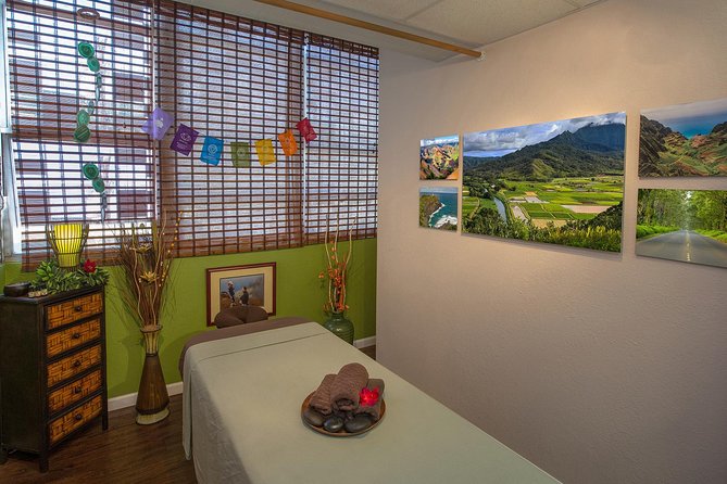 60 Minute Lomi Lomi Massage - Inside the Treatment: Coconut Oil, Lavender, and Hot Stones