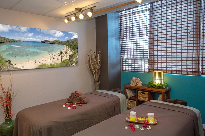 90 Minute Queen Massage Package - Foot scrub and hot towels: your “stand up and move” moment