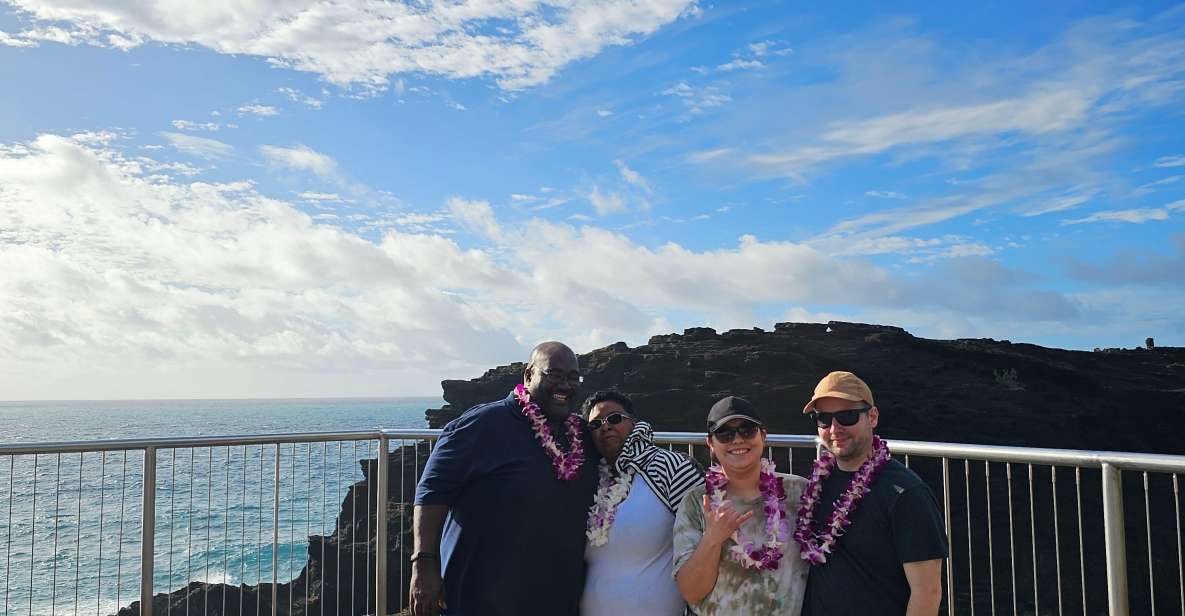 Amazing Circle Island Tour - Diamond Head First Light and the Halona Blowhole Photo Stop
