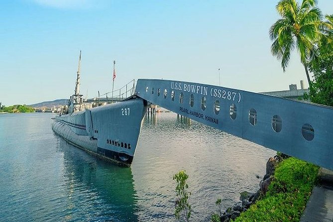 Battleships of WWII at Pearl Harbor Departing from Waikiki - Pearl Harbor Battleships and Honolulu Royalty: the day in one picture