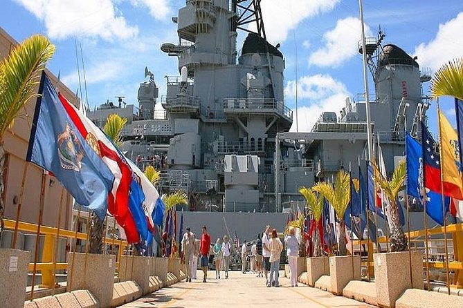 Battleships of WWII at Pearl Harbor from Big Island - USS Arizona Memorial: The 10-Minute Boat Ride to a Quiet Room