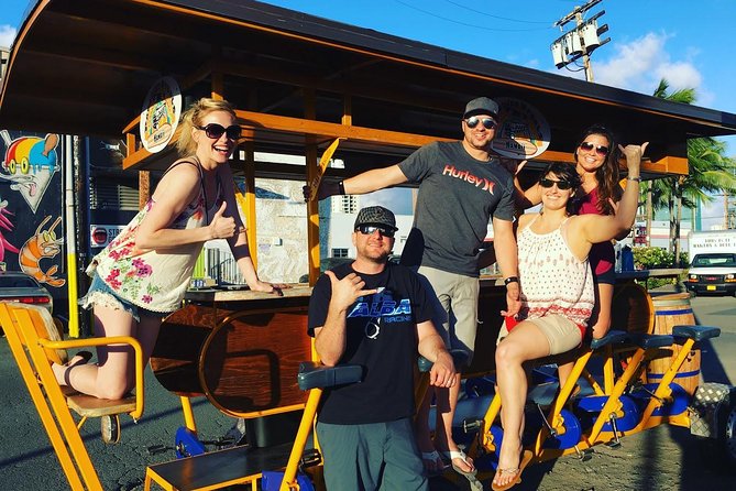 Beer Lover's Bike Tour of Honolulu - Street Art Stories on the Route: Hawaiian and International Focus