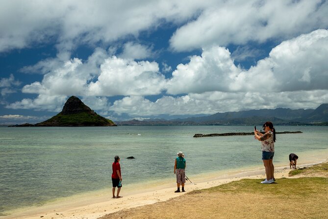 Best Of Oahu: Grand Circle Island Small Group Tour From Waikiki - Pickup and the real pace of a 9-hour loop