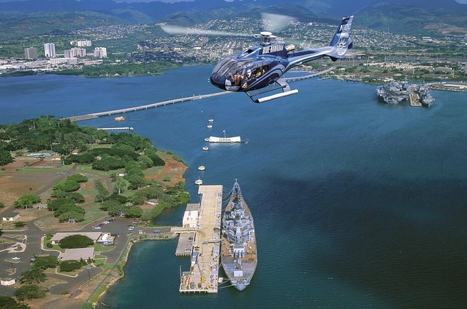 Blue Skies of Oahu Helicopter Tour - The in-flight comfort setup: headsets, mic, and window viewing