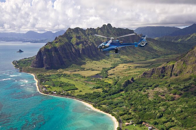Blue Skies of Oahu Helicopter Tour - Lanikai to Kailua and the bird sanctuary offshore