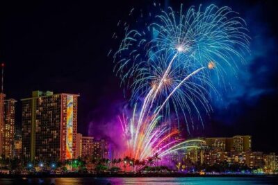 Board from Waikiki Beach for Friday Night Fireworks Sail on Hāwea - Key things to know before you go