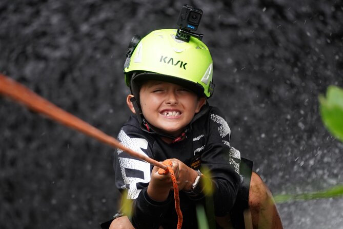 Chasing Waterfalls:Wild Hawaii Rappelling - Photos, snacks, and the cooldown after the ropes