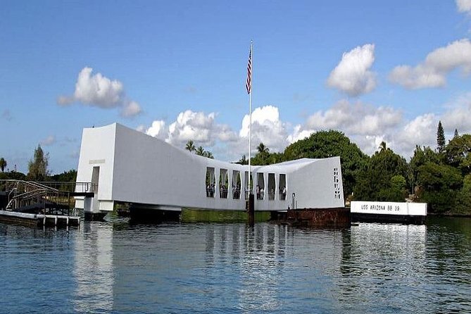 Complete Pearl Harbor Experience Tour Departing Kauai - From Kauai to Honolulu: why the included flight changes the whole day