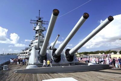 Deluxe Arizona Memorial and USS Missouri Battleship Tour - Pearl Harbor National Memorial: seeing the Arizona Memorial without ticket stress