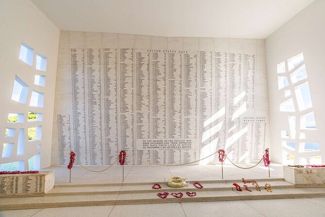 Deluxe Pearl Harbor, Arizona Memorial, and Visitor Center Tour - Extras That Make the Day Feel Civilized: Water, Juice, Snacks, and a Small Group