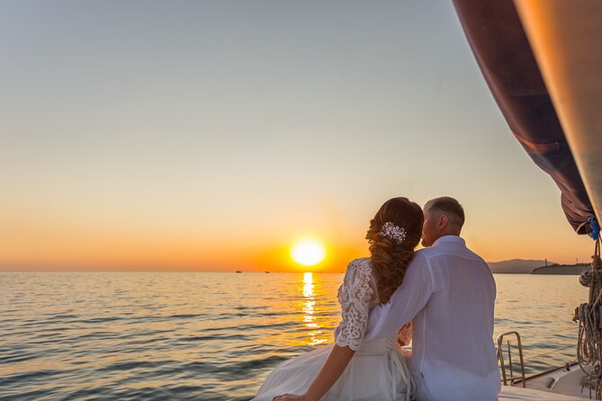 Diamond Head Sunset Sail - Drinks, Food, and Music: Make the Sail Feel Like Your Night