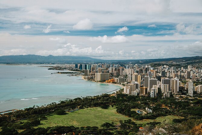 Electric Bike Rentals Waikiki: Honolulu E- Bike Rentals - Pointing Toward Diamond Head: A Clear Goal Without the Grind