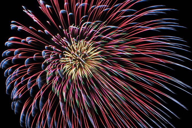 Friday Fireworks Dinner Sail from the Hilton Hawaiian Village - From Hilton Pier to Front-Row Fireworks: What Makes This Sail Work