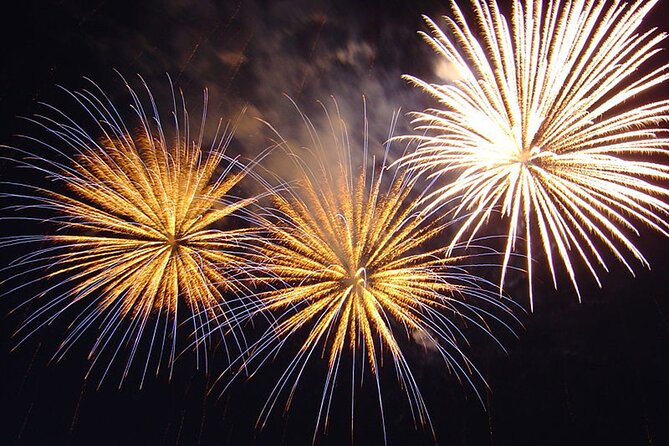 Friday Fireworks Dinner Sail from the Hilton Hawaiian Village - Price and Value: Why $210.60 Can Be a Good Deal (or Not)