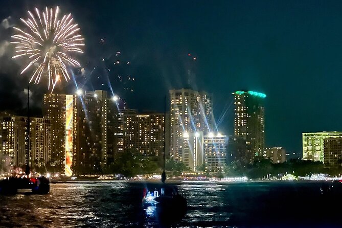 Friday Night Waikiki Fireworks Cruise - Key highlights