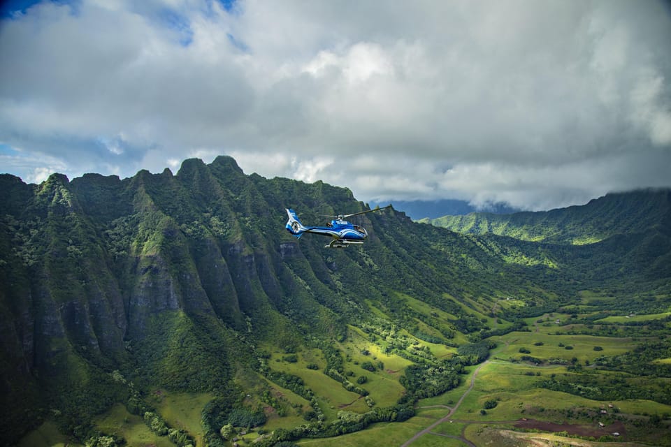 From Honolulu: Complete Oahu Island Helicopter Tour - Honolulu Airport Check-In and the Small-Group Difference
