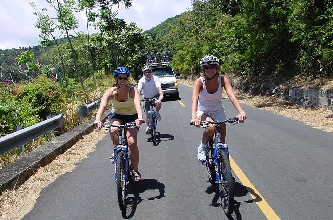 Full Day Oahu Bike, Hike, Sail and Snorkel Combo - Guide Styles and Group Size: Why Small Matters Here