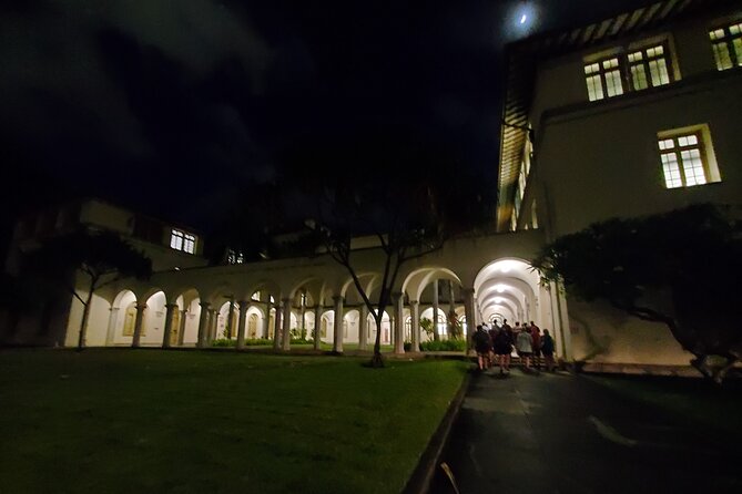Ghosts of Old Honolulu Walking Tour - The banyan-tree factor and why downtown “softens” at night