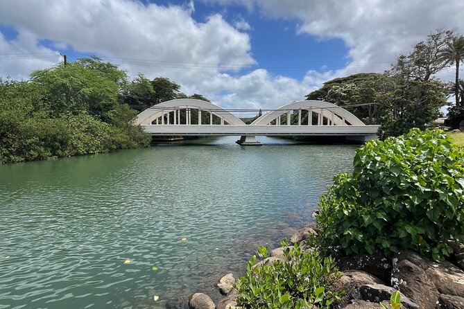 Guided E-Bike Tour in North Shore - The magic of a North Shore overview on e-bike