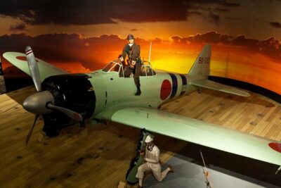 Hangar Guided Tour - What the Hour Looks Like, Step by Step