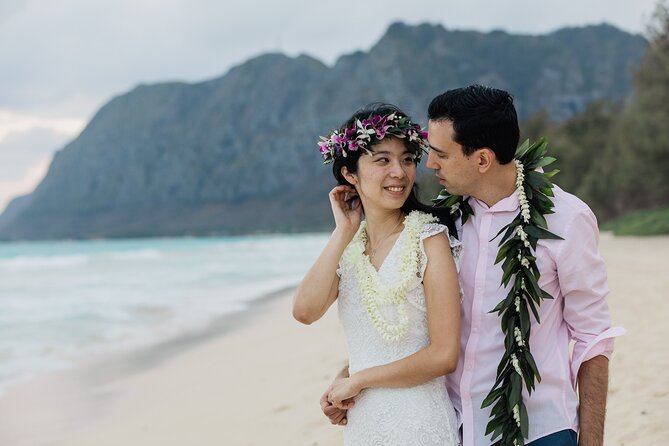 Hawaii Beach Photography - Why a private Oahu beach shoot beats selfie chaos