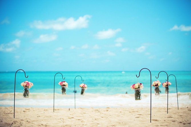 Hawaii Wedding - Aloha Beach Wedding and Photo Session - Waialae Beach Park Ceremony: Timing and What to Expect
