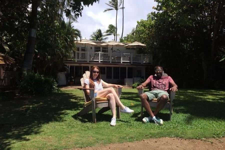 Honolulu - Exclusive Hawaii Five-0 TV Show Tour with Snacks - Local Hawaiian snacks and oceanfront downtime at the estate