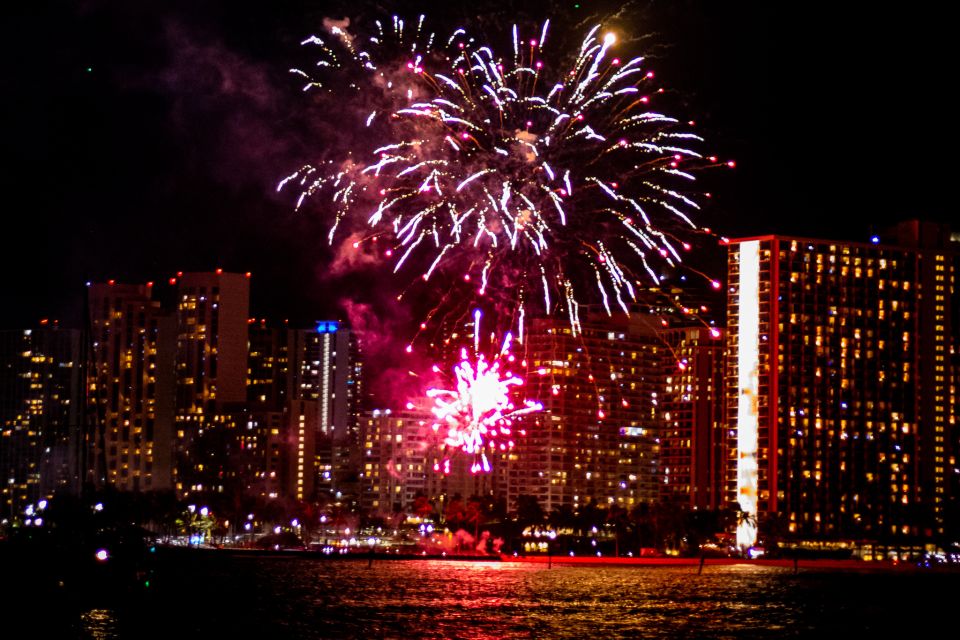 Honolulu: Friday Night Fireworks Cruise with Music - Why This Catamaran Fireworks Setup Feels Worth It