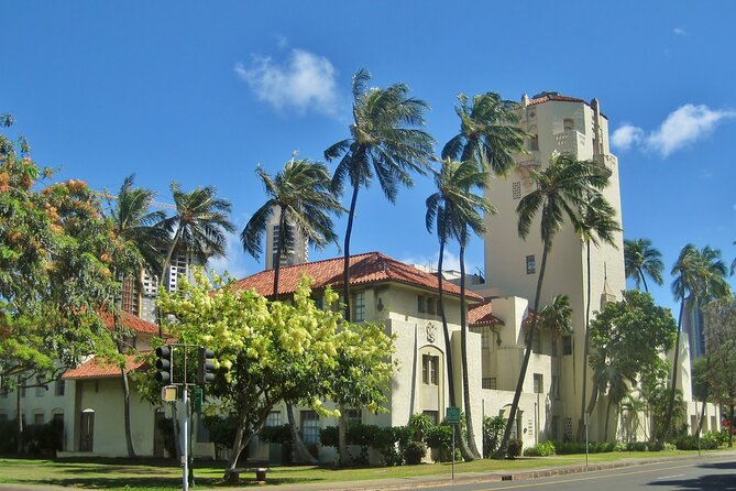 Honolulu Historic District a Smartphone Audio Walking Tour - Aliʻiolani Hale is a perfect starting point