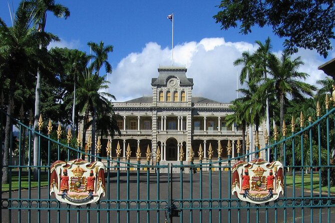 Honolulu Historic District a Smartphone Audio Walking Tour - The city hall puzzle: dates that don’t match the building