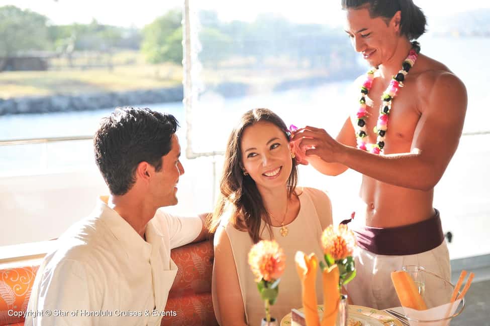 Honolulu: Sunset 5 Course Dinner Cruise with Entertainment - Entering the vibe: from hula welcome to sailaway from Waikiki
