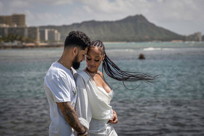 MUST have WAIKIKI Photos - The heart of the tour: Waikiki beach walk and photo setup