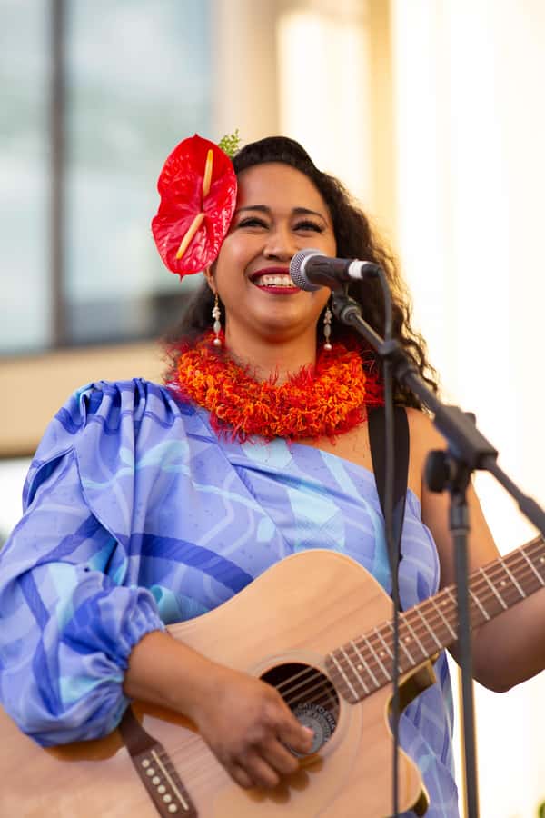 Oʻahu: Nā Lei Aloha Lūʻau & Dinner or Cocktail Show Option - The hula show: how lei meaning gets told through mele and movement