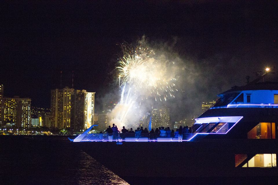 Oahu: Friday Night Fireworks Cocktail Cruise - Price and value: is $85 worth 90 minutes?