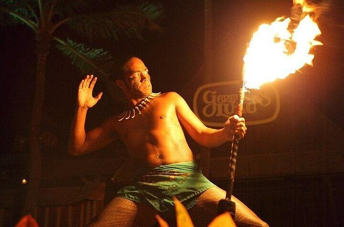 Oahu: Germaine's Luau - Waikiki pickup and drop-off: convenient when it works, worth double-checking
