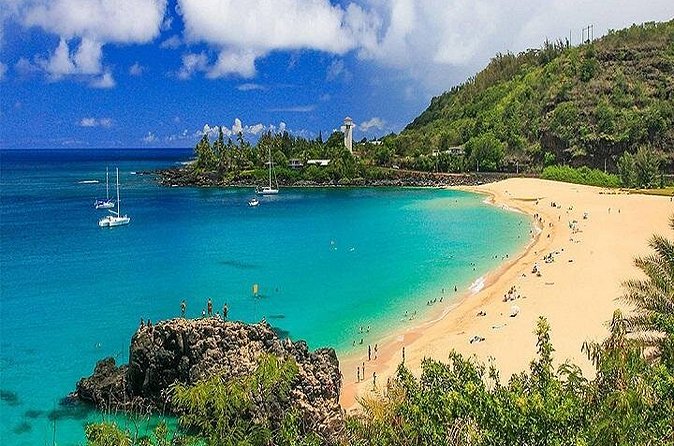 Oahu Grand Circle Island Tour Departing from Waikiki - Kualoa Regional Park and Chinaman’s Hat: The Photo Moment