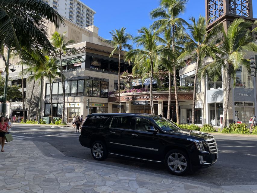 Oahu: Honolulu Airport Private by Escalade SUV - Meet-and-greet at baggage claim: you’re not left guessing