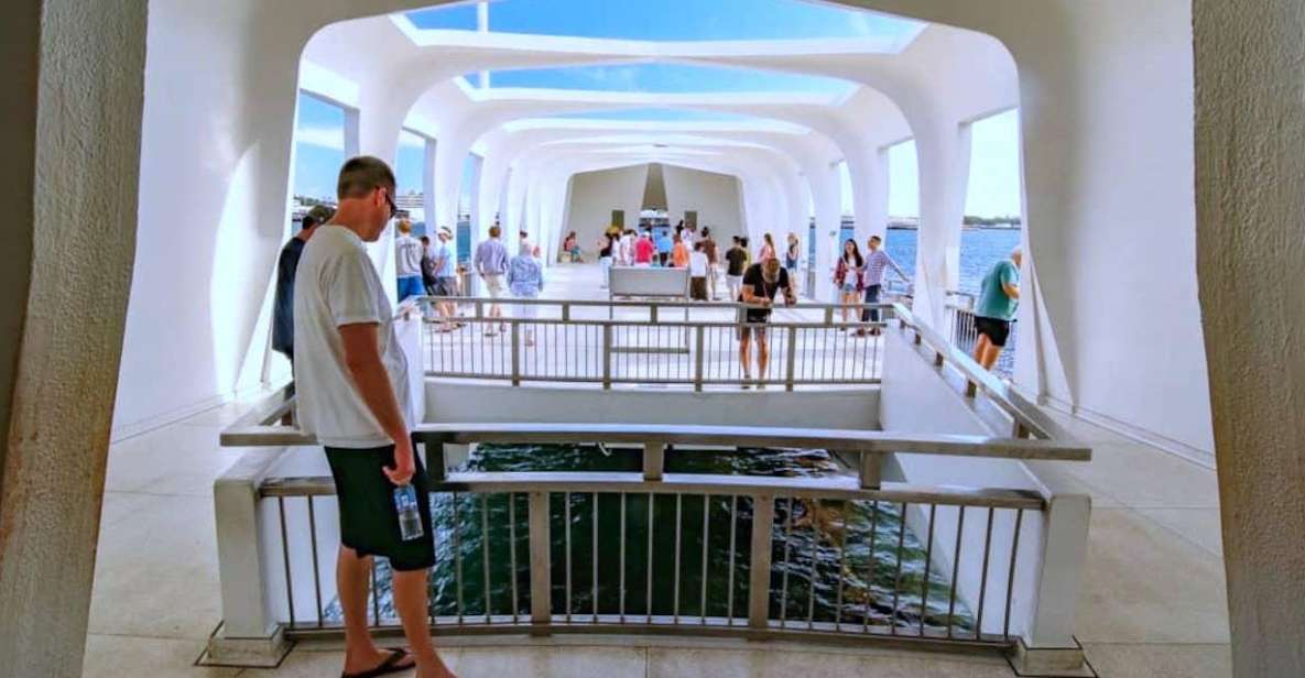 Oahu: Pearl Harbor and Historic Honolulu Half Day - Historic Honolulu after Pearl Harbor: Punchbowl and city landmarks