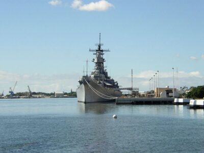 Oahu: Premium Missouri, Arizona & Top of the Tower Tour - Waikiki Pickup and a Coach That’s Built for the Long Haul