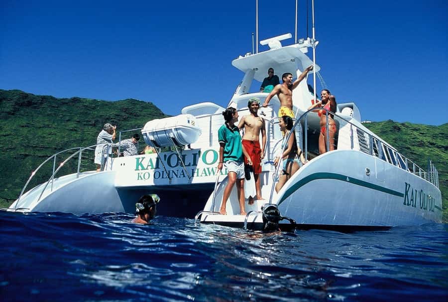 Oahu: Snorkeling & Dolphin Watch Cruise with Hawaiian Buffet - The ride out of Ko Olina: pickup timing and what to expect