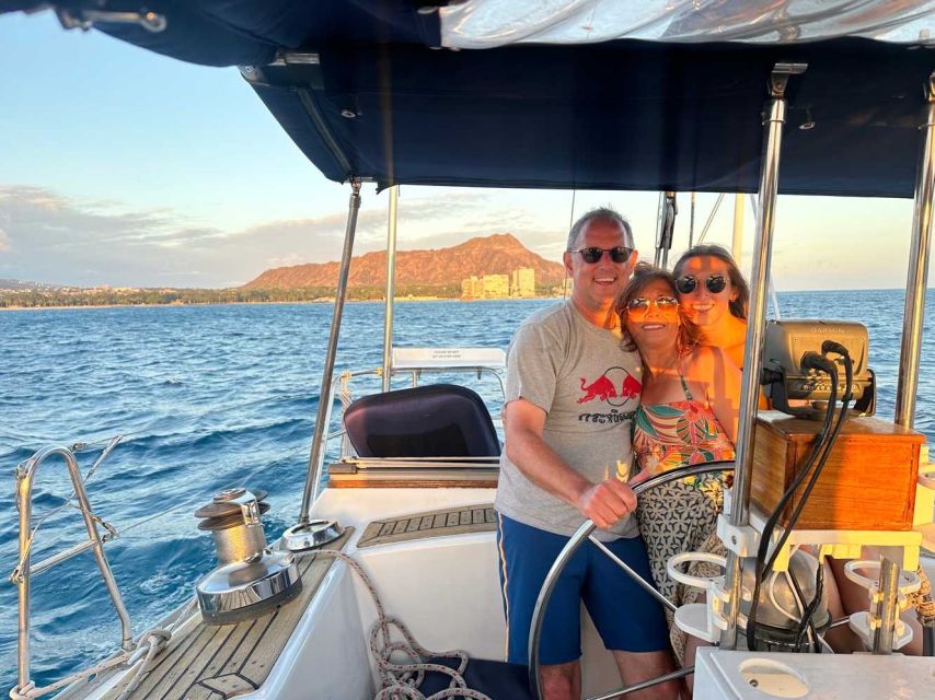 Oahu: Sunset sailing in small intimate groups - Weather reality: strong wind, heavy rain, and high waves