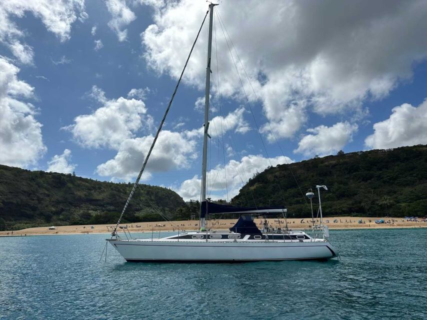 Oahu: Sunset sailing in small intimate groups - Why this small-group sail works so well in Waikiki