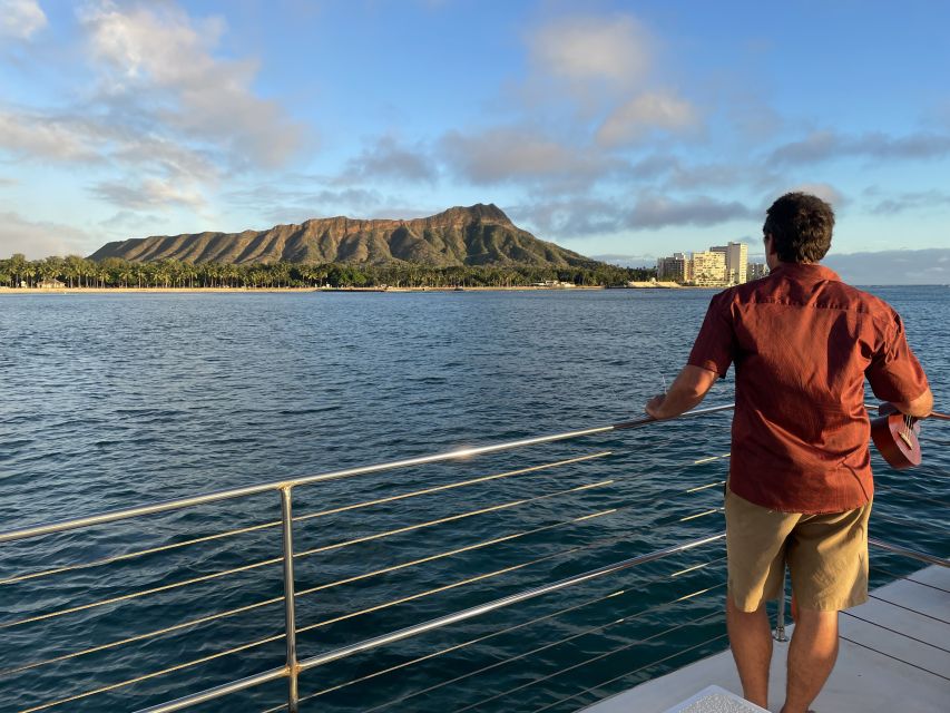 Oahu: Traditional Canoe Sunset Cruise with Dinner - Why a traditional Polynesian canoe dinner on Waikiki feels different